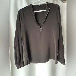 RW&CO. Black Long Sleeve silver Zipper Blouse size small NWOT